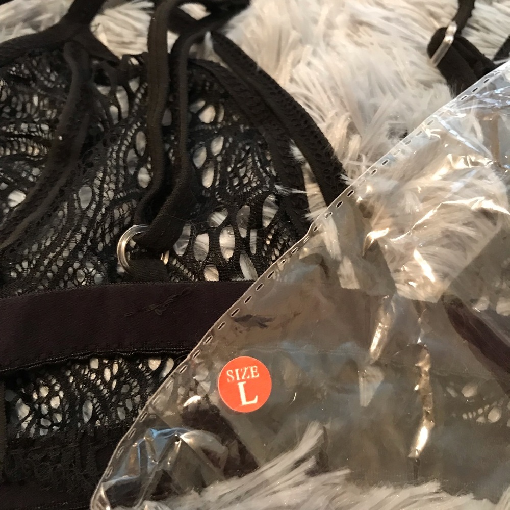 Black lacy Bralette size L - Picture 3 of 3